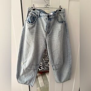 Carly Jean Los Angeles Cropped Barrel Faded Denim Jeans